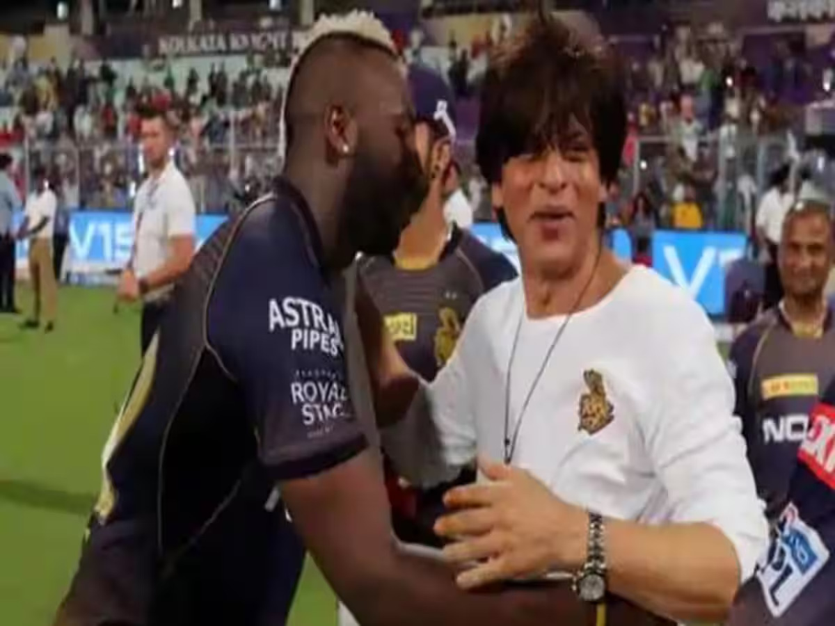 Andre Russell and Shah Rukh Khan Hug After the Wining KKR